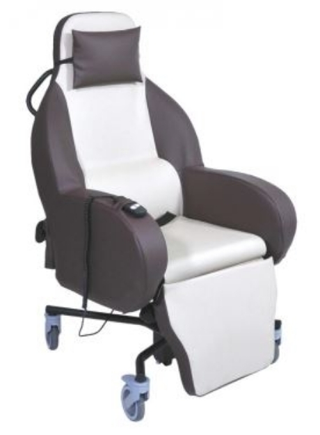Picture of Poltrona geriatrica basculante da interni, basculamento e seduta a ribalta elettrici Integra ET - Intermed